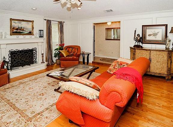 4th image of 1608 Steenson Dr