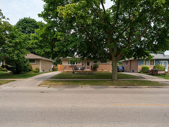 2nd image of 366 Hudson Dr