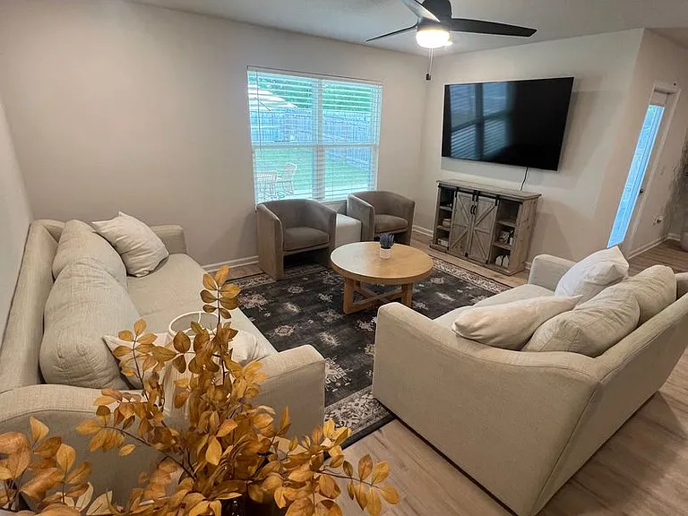 5253 Peach Dr — Photo 8