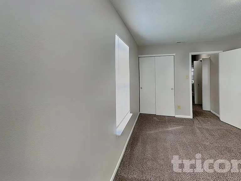 746 Streamside Dr — Photo 14