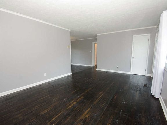 3rd image of 1709 Woodrow Dr