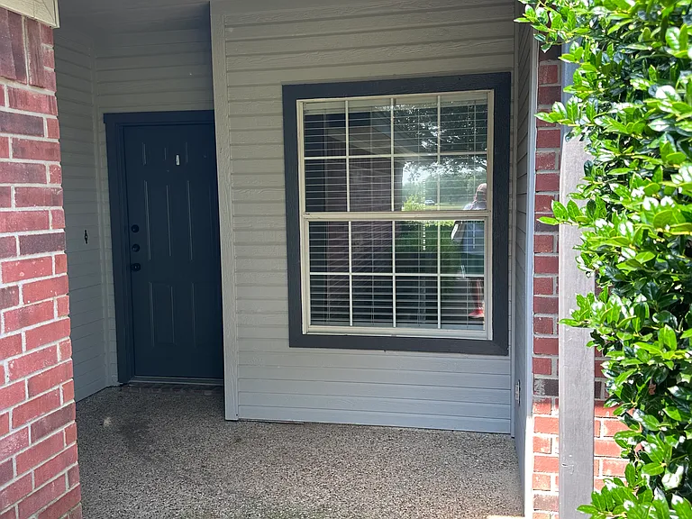 503 Shady Park Trl — Photo 3