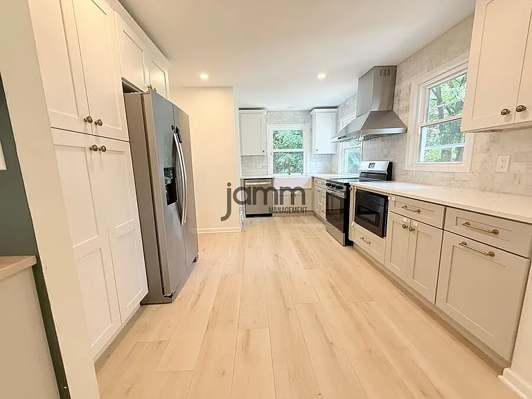 2787 Derbyshire Rd — Photo 6