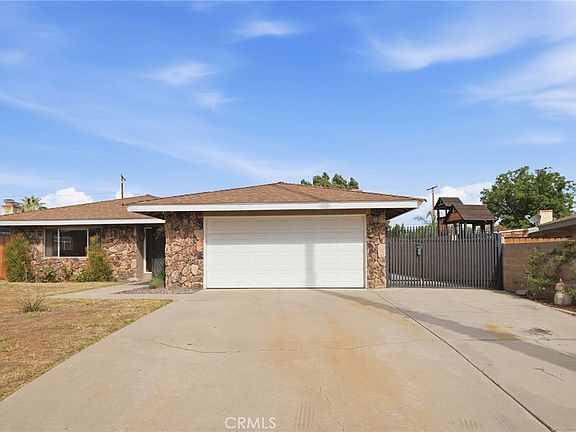 4th image of 27195 Aurora Dr