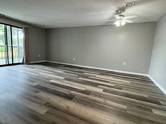5th image of 47 Dogwood Dr #104-A