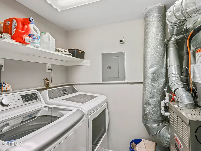 2 Joyce Ct — Photo 14
