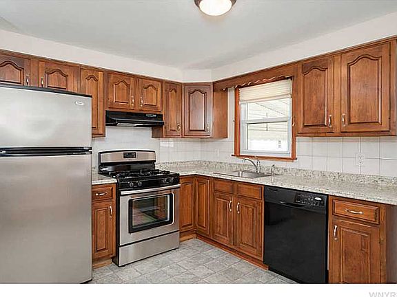2nd image of 77 Medina St