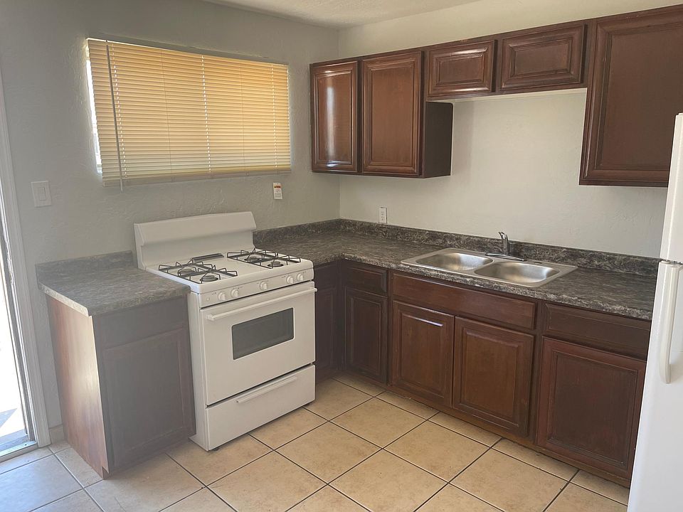1st image of 2706 W Missouri Ave #3
