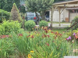 64 Garden St, Red Hook, NY 12571