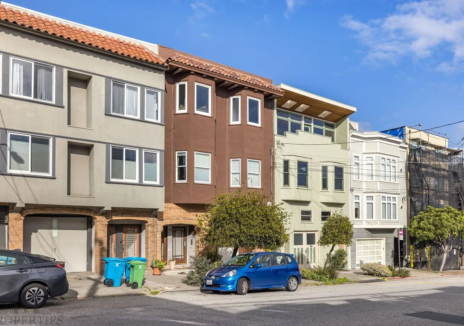 2 Bed + Office, 1 Bath - Potrero Hill Flat w Tandem Parking Option — Photo 3