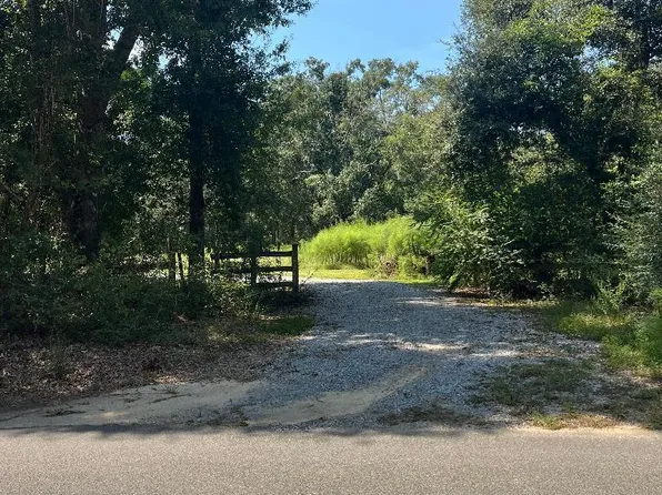 17241 Old Joe Moran Rd, Kiln, MS 39556
