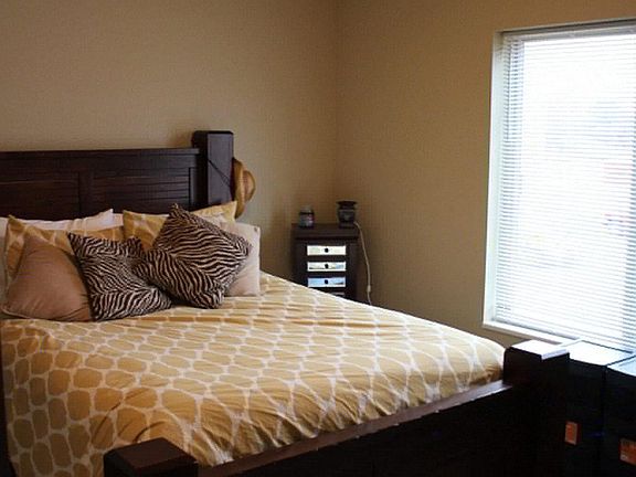 5th image of 3735 Ravenwood Cir #5