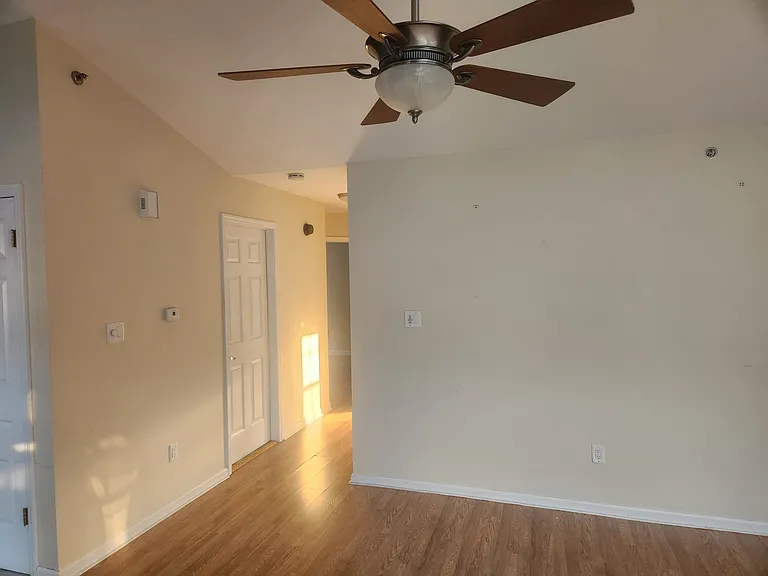 82 Elderberry Ct — Photo 12