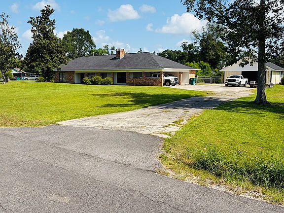 4th image of 833 Post Oak Rd