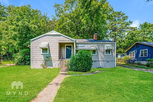 924 Parkway Dr Photo 1