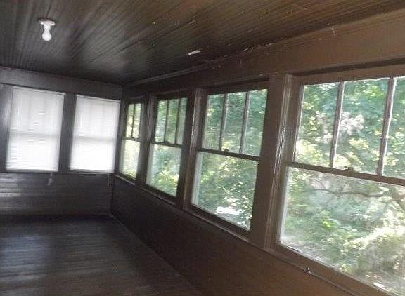 3rd image of 4029 Chestnut Ave