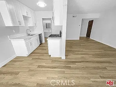 1 bed, 660 sqft, $2,100 — Photo 4