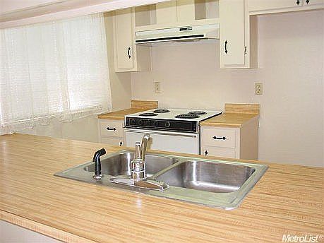 4th image of 4450 Townehome Dr
