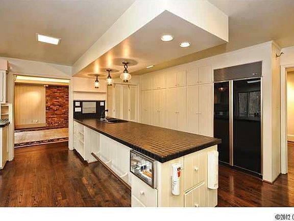 5th image of 2814 Flintwood Ln