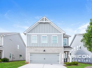 112 E Ridge Way, Woodstock, GA 30188