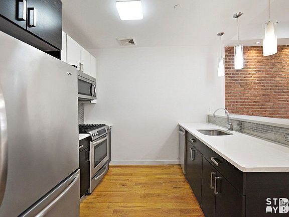 5th image of 37 Lexington Ave #1F