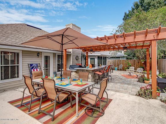 8811 Goodbys Cove Dr-MLS_Size-039-40-Pat