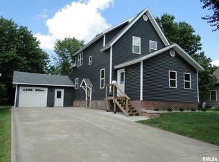 518 E Calhoun St, Macomb, IL 61455