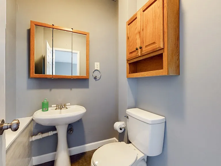 1504 Potter Dr — Photo 26