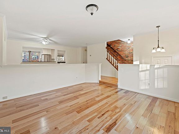 3rd image of 21109 Chandler Ct