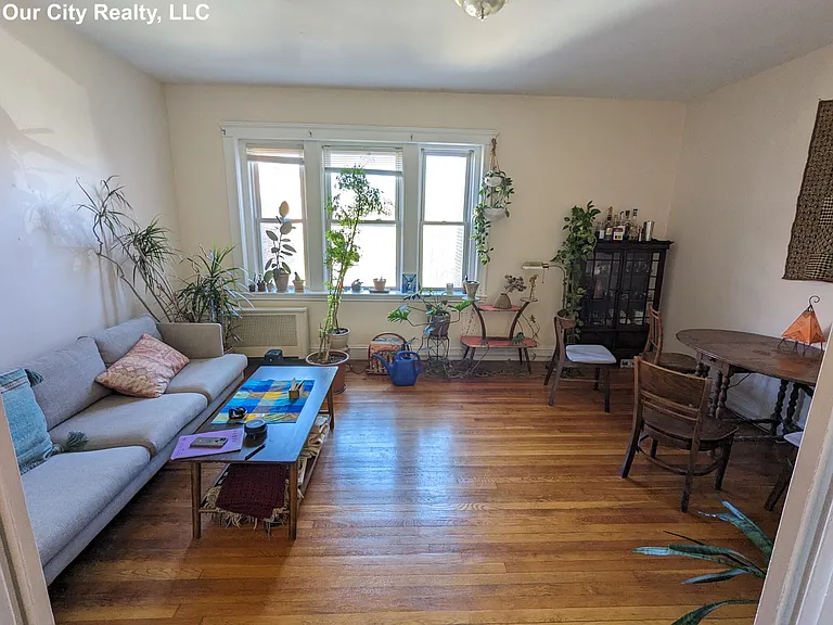 Wendell St — Photo 8