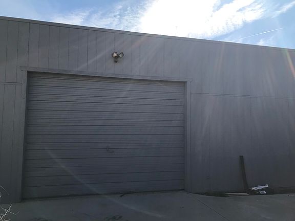 2nd image of 3206 Star Dr