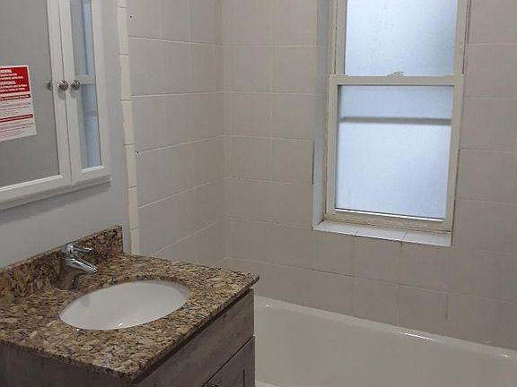 4th image of 5045 W Palmer St #3W
