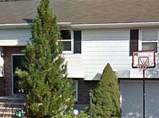 4 Raylen Ave, Peabody, MA 01960