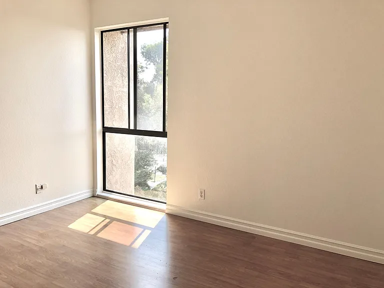Guest Bedroom / Home Office