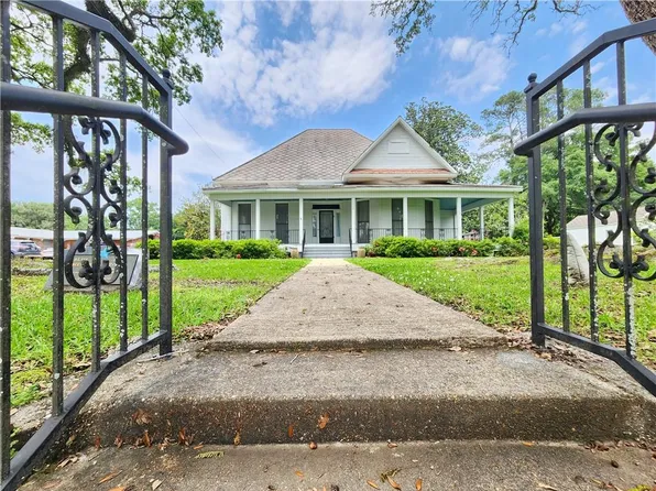 1606 Water St, Lecompte, LA 71346