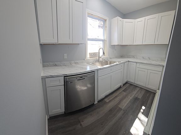 3rd image of 48-50 Pembroke Ave #1