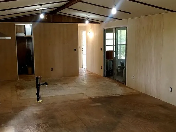 8012 Adel Ln, Zephyrhills, FL 33540