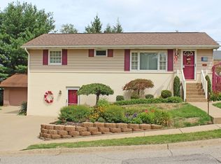 560 Locust St, Weirton, WV 26062