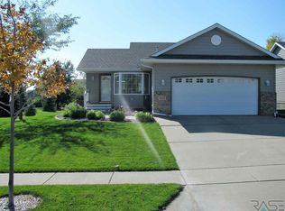 4637 S Samantha Dr, Sioux Falls, SD 57106