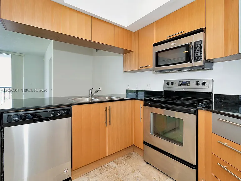 1750 N Bayshore Dr #1515 — Photo 9