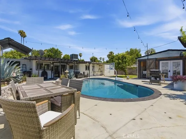 7959 Bothwell Rd, Reseda, CA 91335