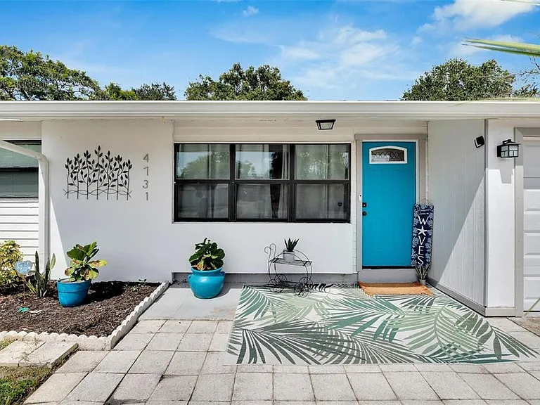 4731 W Montgomery Ave — Photo 1