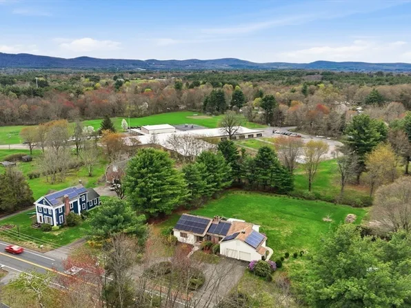 53 Hampden Rd, East Longmeadow, MA 01028