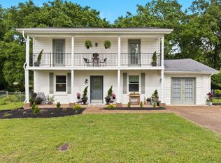 872 Hermitage Rdg, Hermitage, TN 37076