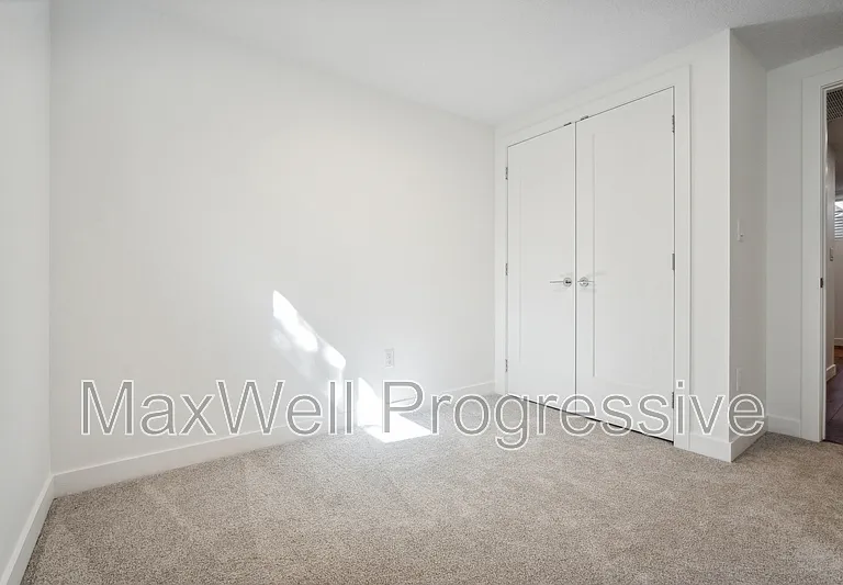 10427 70th Ave NW #1 — Photo 5