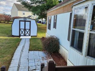 18 Willow Tree Ln, Dover, PA 17315