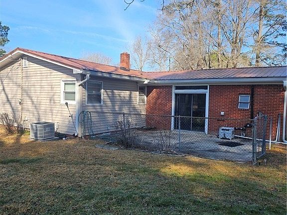 4th image of 2133 Al Ray Rd