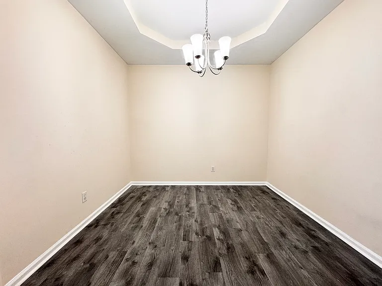 9708 Walkers Glen Dr — Photo 5