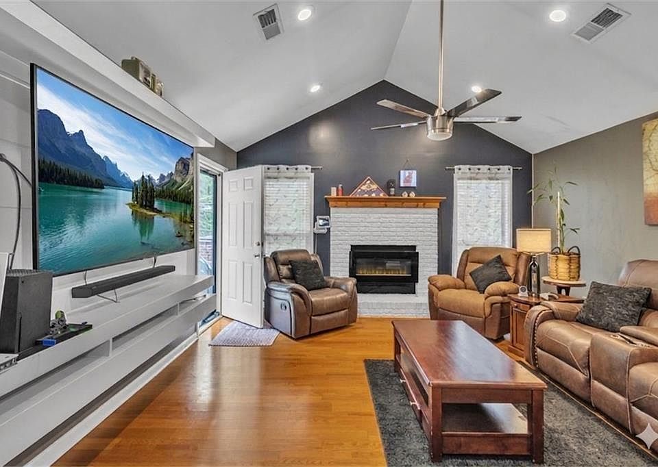 1st image of 4086 Rex Rd
