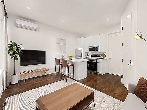 3rd image of 1547 Fulton St #4C